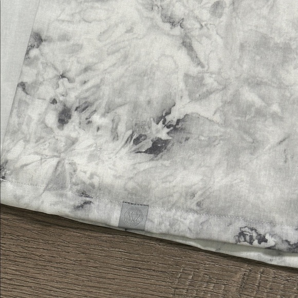 NWOT Lululemon V-Neck Midi Dress Aquila Rhino Grey Multi Size 14 - Picture 7 of 13